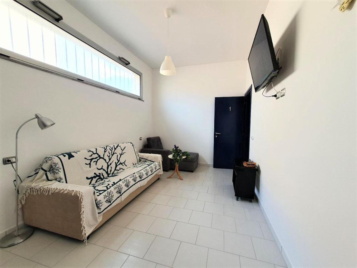 Affittacamere Casa Cynda Фоллоника Экстерьер фото